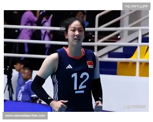 杨舒茗替补发球惊艳亮相 直接得分助力女排逆袭精彩瞬间回顾 杨舒茗替补发球惊艳亮相 直接得分助力女排逆袭精彩瞬间回顾